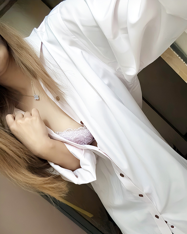 船橋デリヘル 風俗｜人妻デリバリーヘルス『秘密倶楽部 凛 船橋店』モデルまろんさんのプロフィール写真3