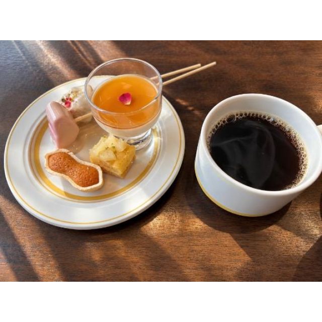 千葉風俗『秘密倶楽部 凛 千葉店』ドⓂ･わーるどさんの写メ日記【ランチ後】