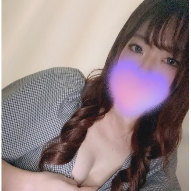 千葉風俗『秘密倶楽部 凛 千葉店』愛美莉(えみり)の日記