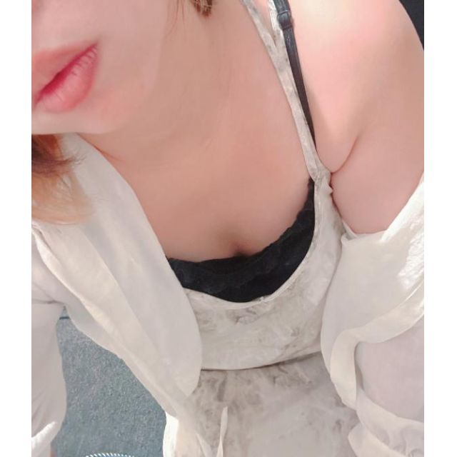 千葉風俗『秘密倶楽部 凛 千葉店』千秋(ちあき)さんの写メ日記【口開けから...】