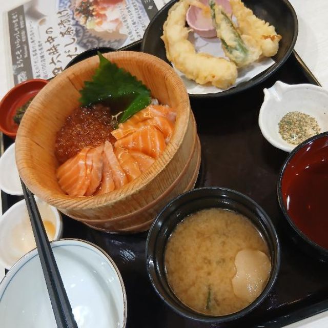 千葉風俗『秘密倶楽部 凛 千葉店』まこさんの写メ【出張】