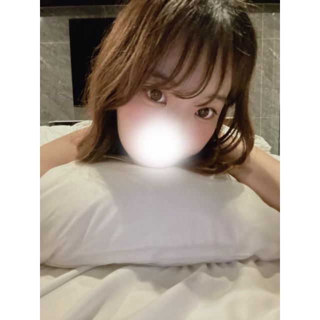 千葉風俗『秘密倶楽部 凛 千葉店』みみさんの写メ日記【まだ起きてる…？】
