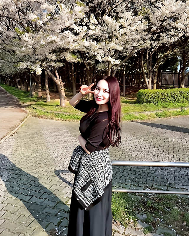 千葉風俗『秘密倶楽部 凛 千葉店』モデル愛梨さんのプロフィール写真3