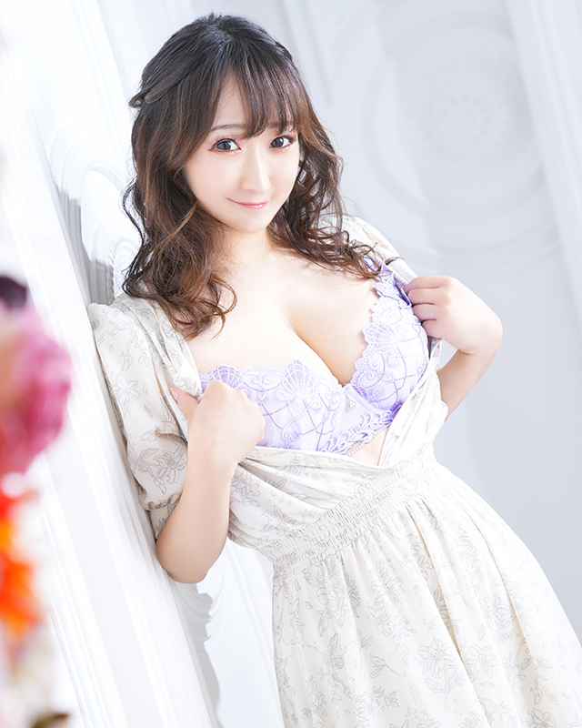 千葉風俗『秘密倶楽部 凛 千葉店』みりさんのプロフィール写真1