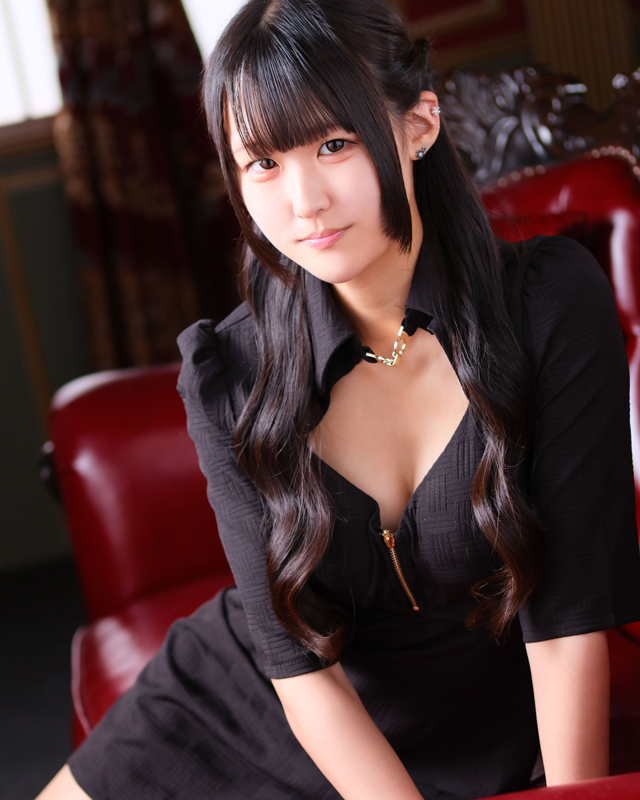 千葉風俗『秘密倶楽部 凛 千葉店』モデルにこるさんのプロフィール写真1
