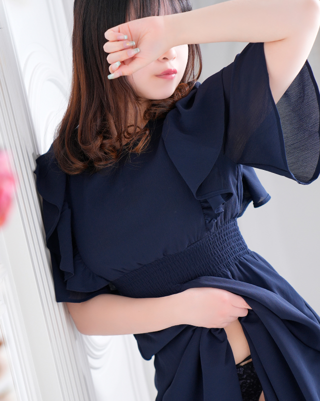 千葉風俗『秘密倶楽部 凛 千葉店』モデルなつみさんのプロフィール写真5