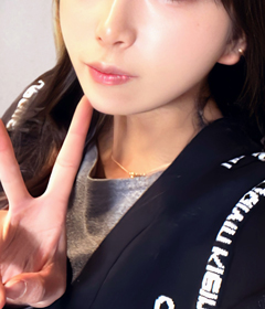 千葉風俗『秘密倶楽部 凛 千葉店』新人モデル凛華(りんか)さんの写真