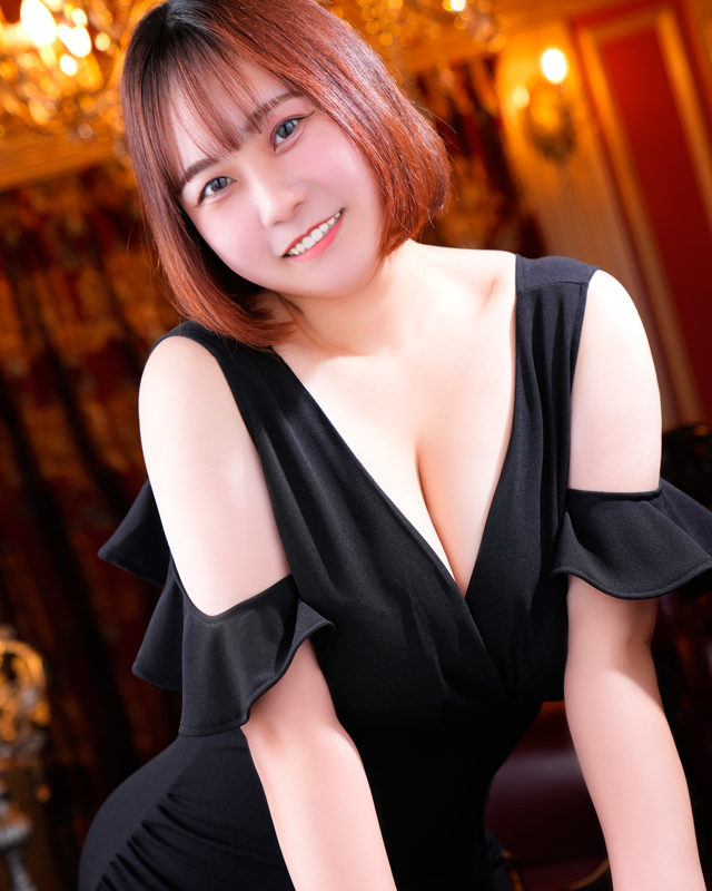 千葉風俗『秘密倶楽部 凛 千葉店』モデルひなのさんのプロフィール写真5